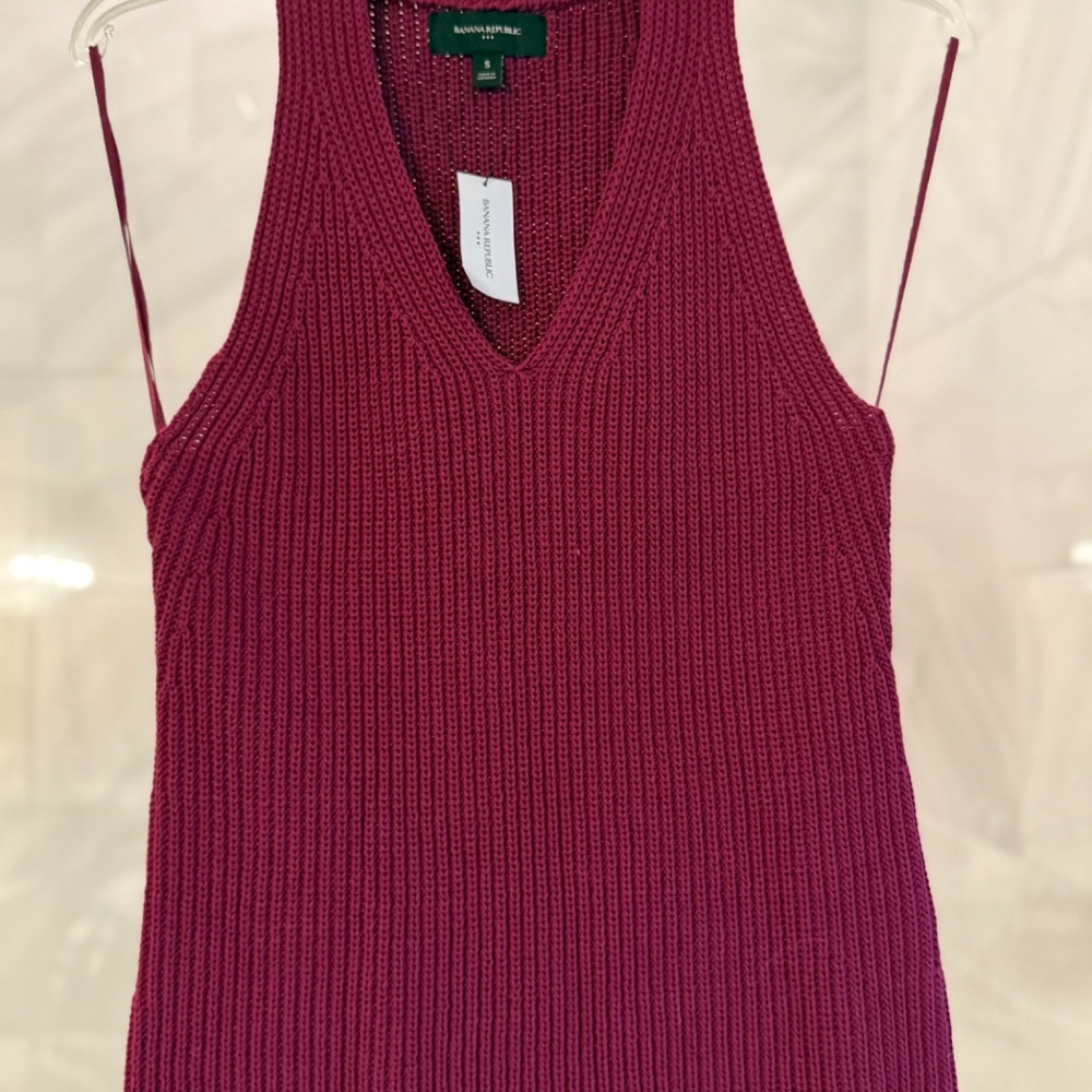 NWT BANANA REPUBLIC Textured Sweater Tank Top Women's Size Small Berry - Picture 8 of 11